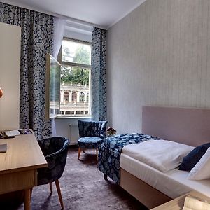 Comfort Single Room Colonnade View